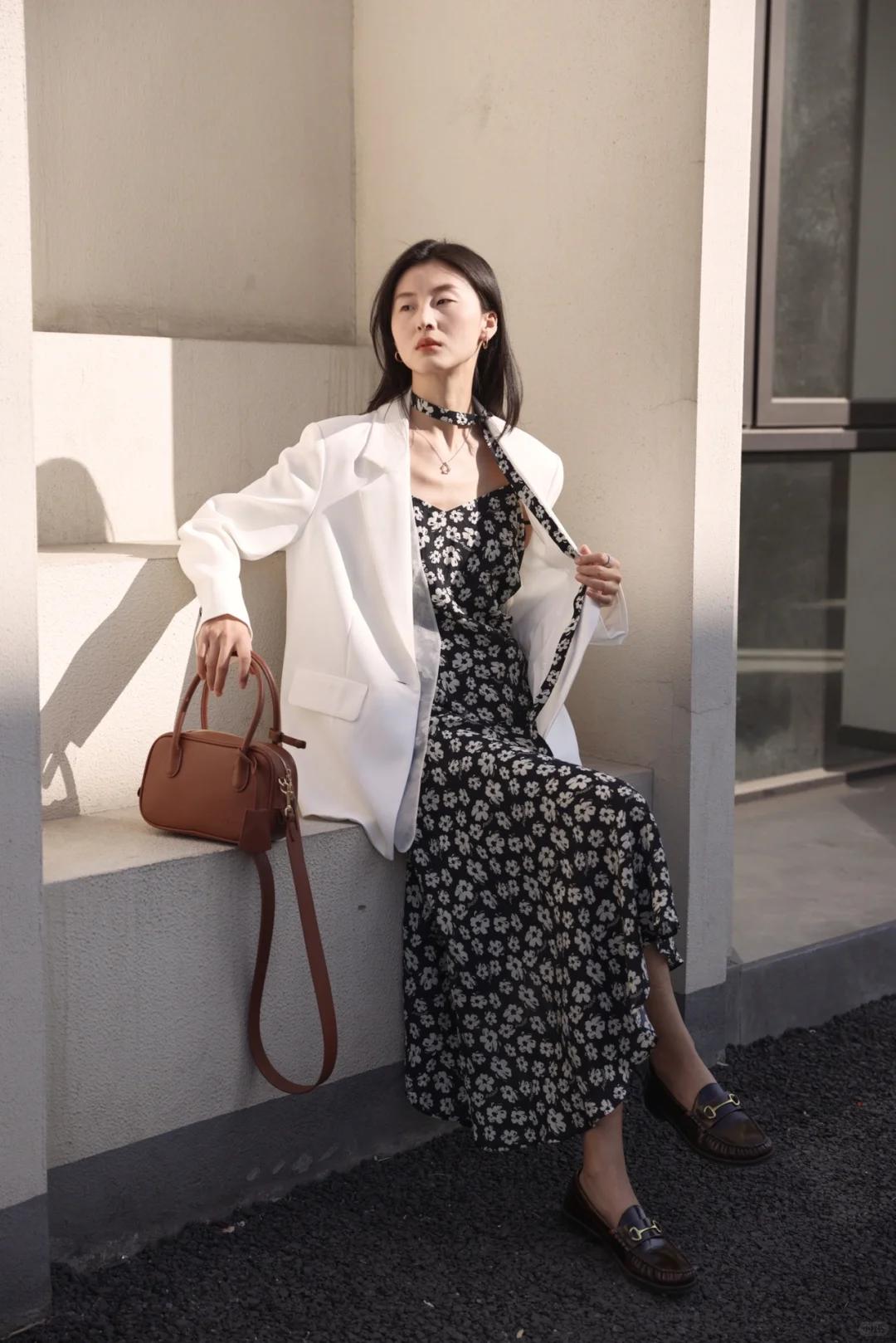 Blazer + đầm liền: Combo Blazer + đầm liền: Combo