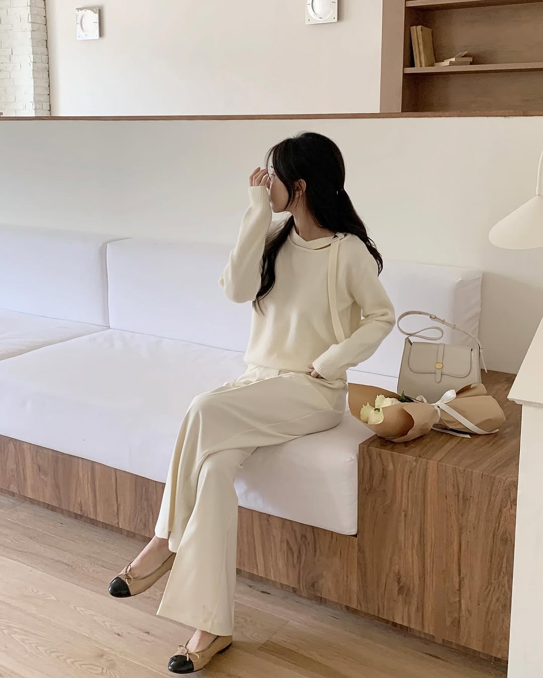 Không thích diện giày cao gót thì hãy học phụ nữ Hàn diện 5 kiểu giày bệt này khi tới công sở- Ảnh 5. Không thích diện giày cao gót thì hãy học phụ nữ Hàn diện 5 kiểu giày bệt này khi tới công sở- Ảnh 5.