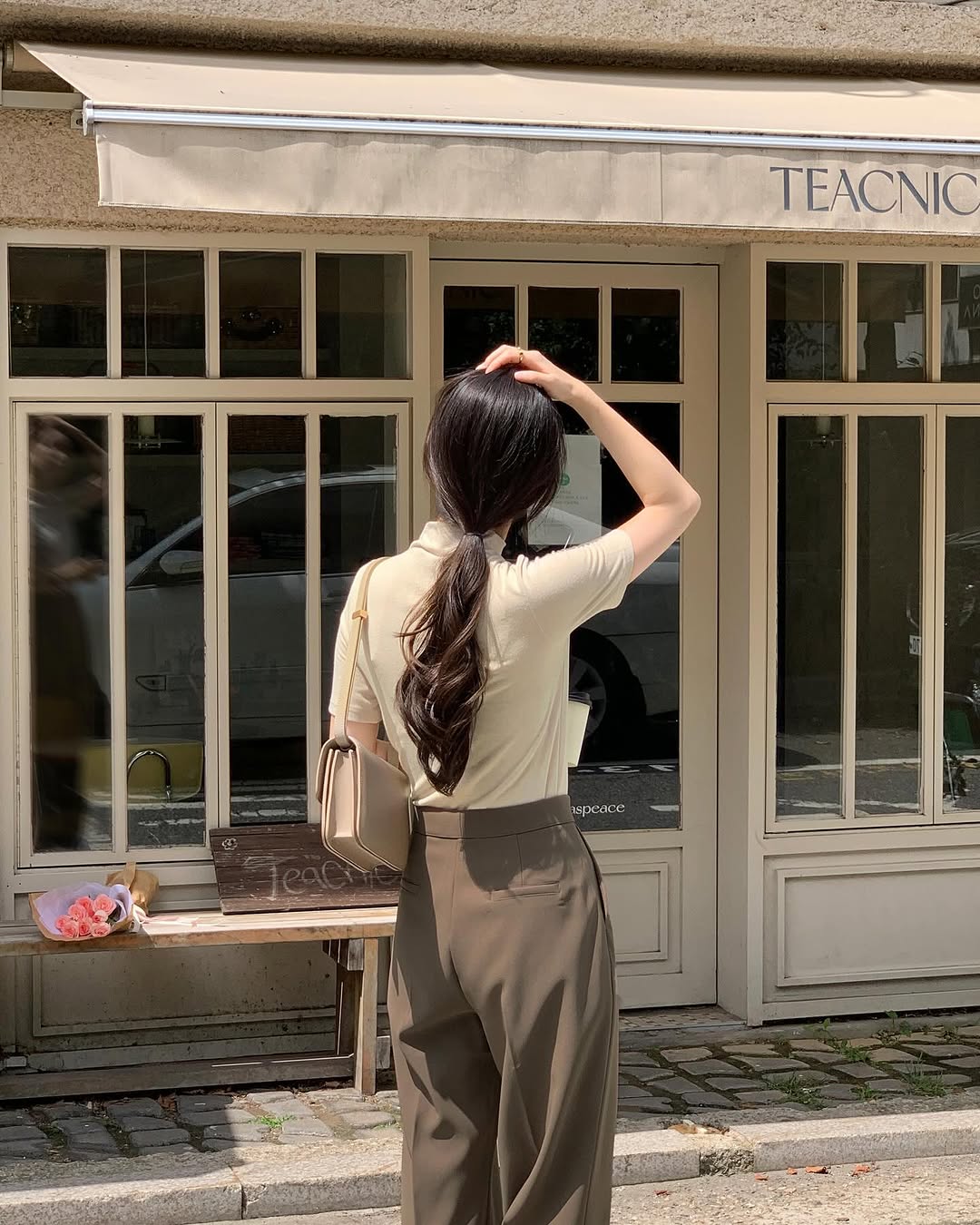 Phụ nữ Hàn thường xuyên diện 4 kiểu áo trẻ trung này đến công sở- Ảnh 8. Phụ nữ Hàn thường xuyên diện 4 kiểu áo trẻ trung này đến công sở- Ảnh 8.