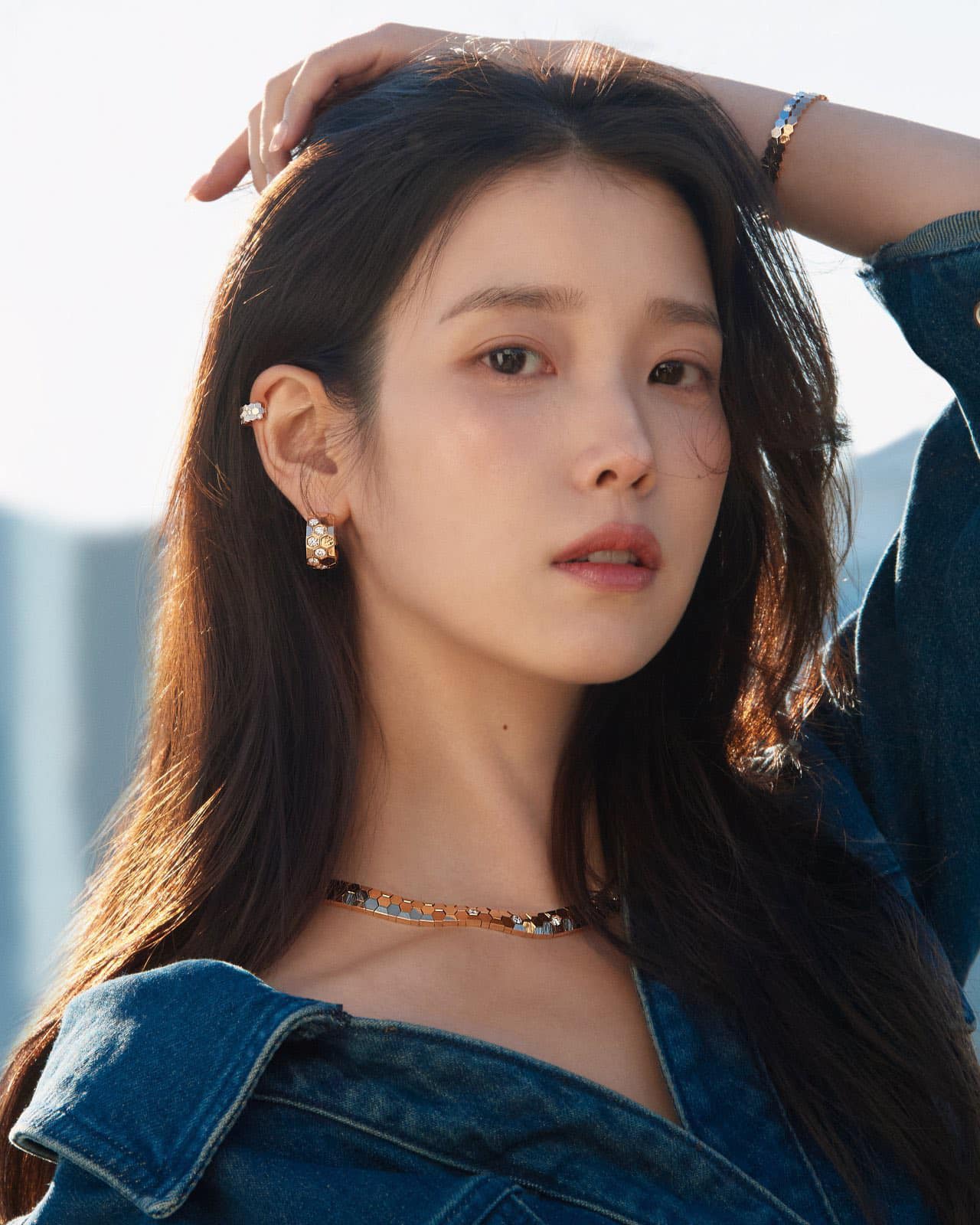 IU đã 32 mà style vẫn như 16 nhờ loạt chiêu lên đồ “hack tuổi” tài tình- Ảnh 11. IU đã 32 mà style vẫn như 16 nhờ loạt chiêu lên đồ “hack tuổi” tài tình- Ảnh 11.