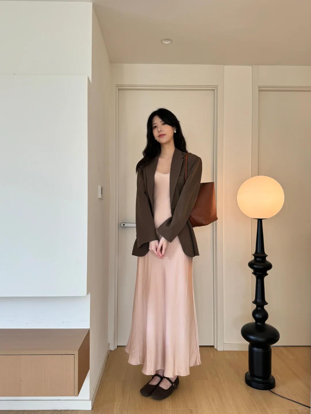Blazer + đầm liền: Combo Blazer + đầm liền: Combo