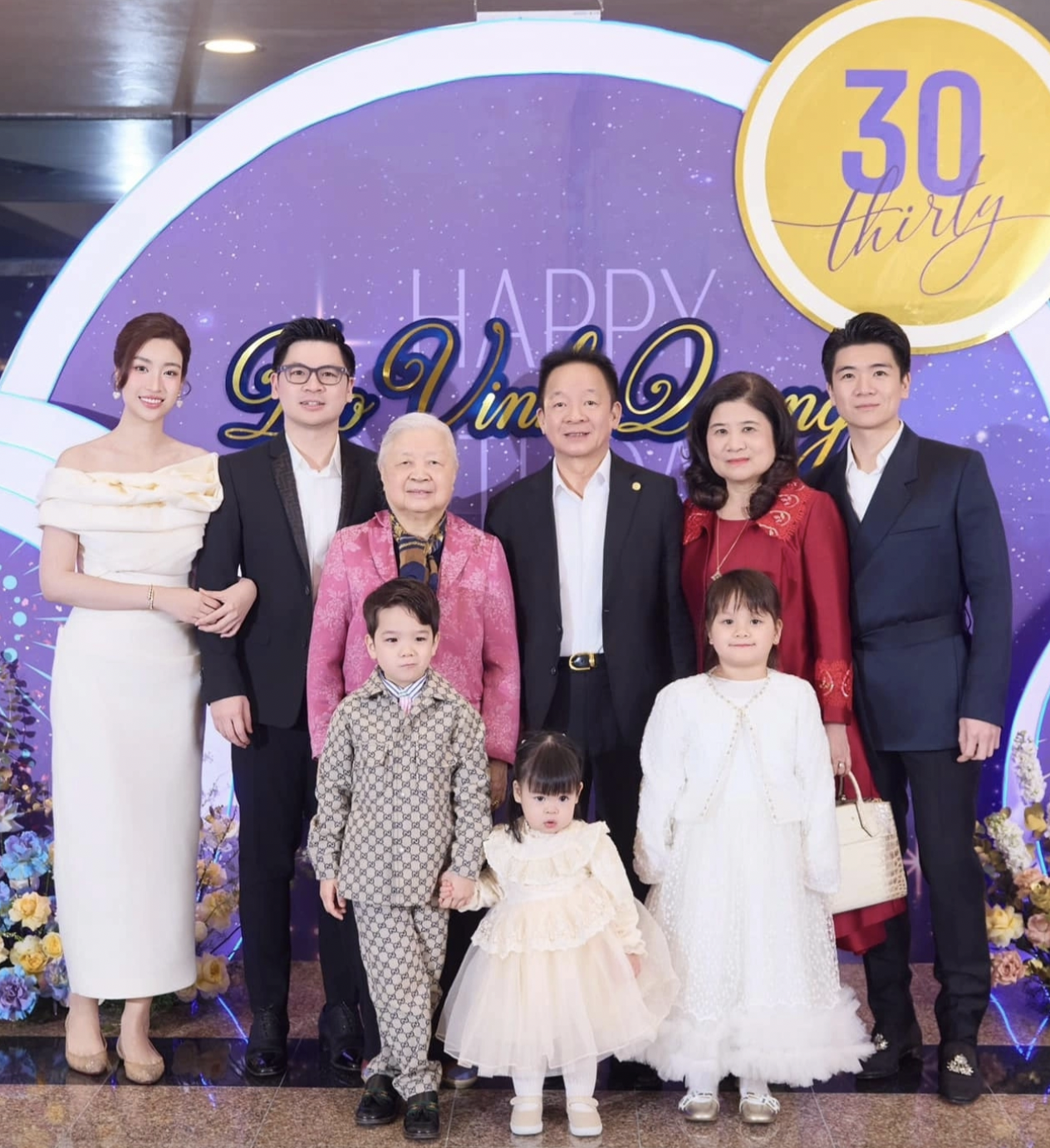 Diện đầm công chúa đáng yêu như con gái Đỗ Mỹ Linh- Ảnh 10. Diện đầm công chúa đáng yêu như con gái Đỗ Mỹ Linh- Ảnh 10.