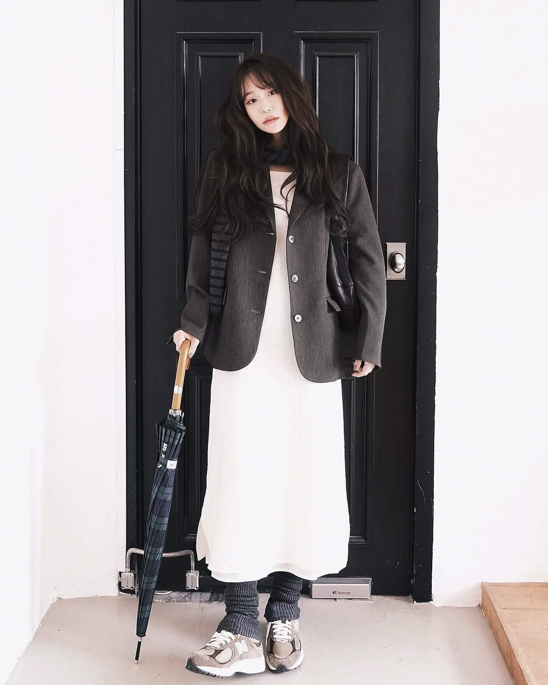 Tham khảo cách lên đồ với blazer đơn giản và đẹp của nàng blogger cá tính - Ảnh 2. Tham khảo cách lên đồ với blazer đơn giản và đẹp của nàng blogger cá tính - Ảnh 2.